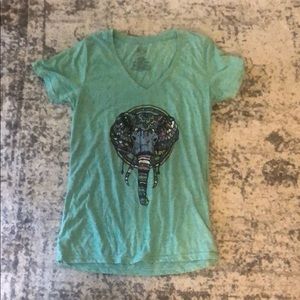 Never worn shirt 😻